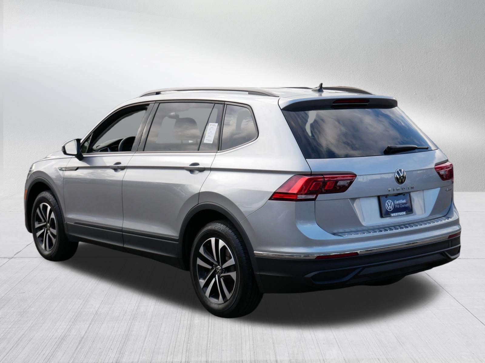 Certified 2024 Volkswagen Tiguan S AWD/4WD image 5