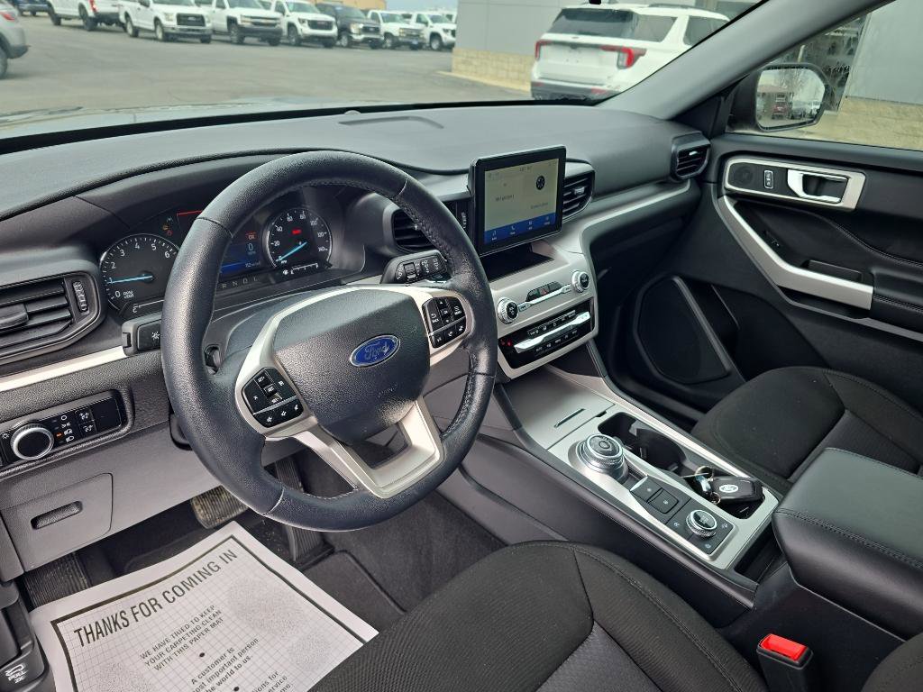 Used 2024 Ford Explorer XLT image 15