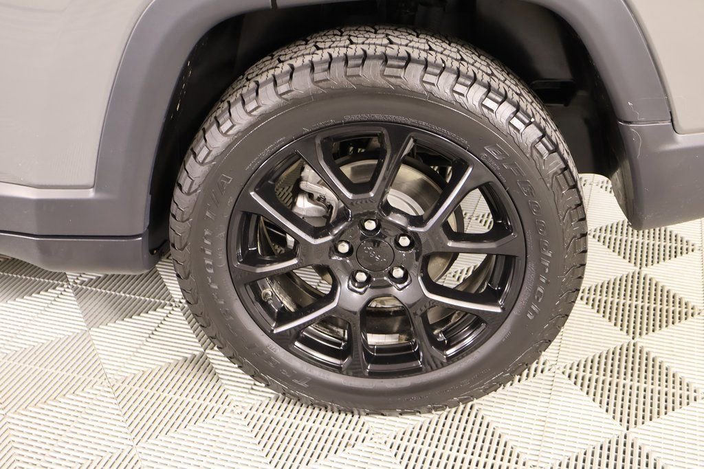 Used 2023 Jeep Compass Altitude w/ Convenience Group image 18