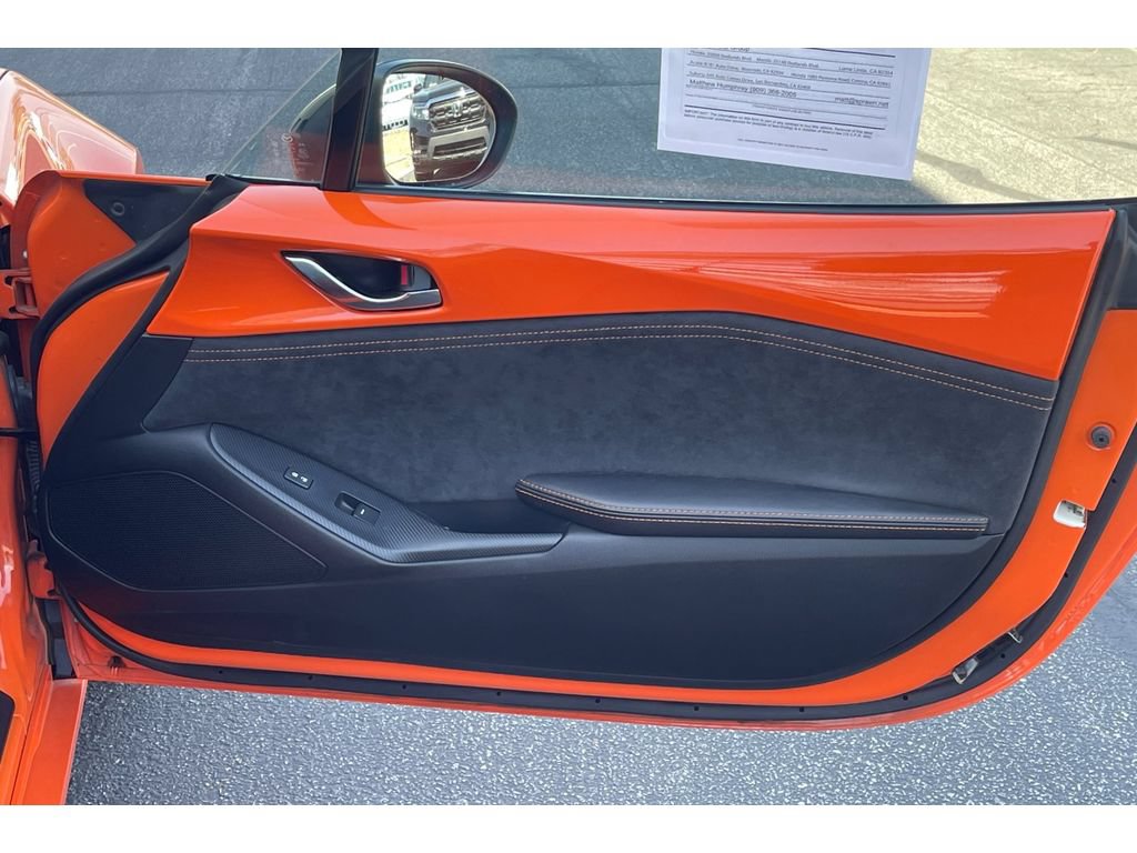 Used 2019 MAZDA MX-5 Miata 30th Anniversary RWD image 17