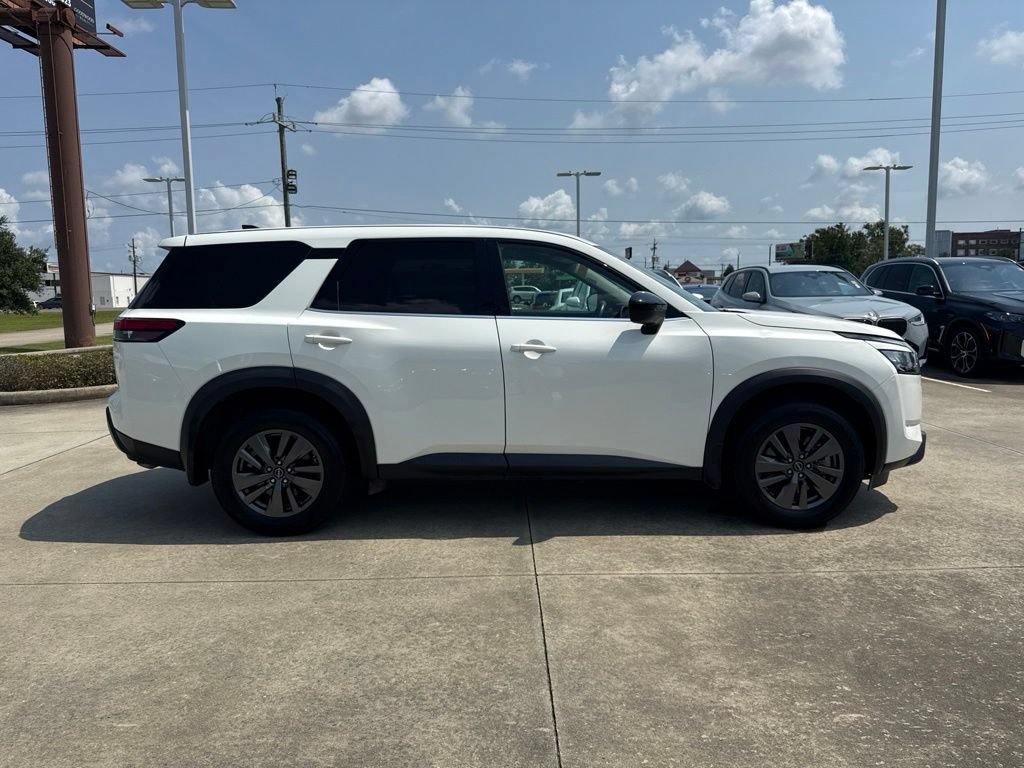 Used 2024 Nissan Pathfinder S FWD image 6