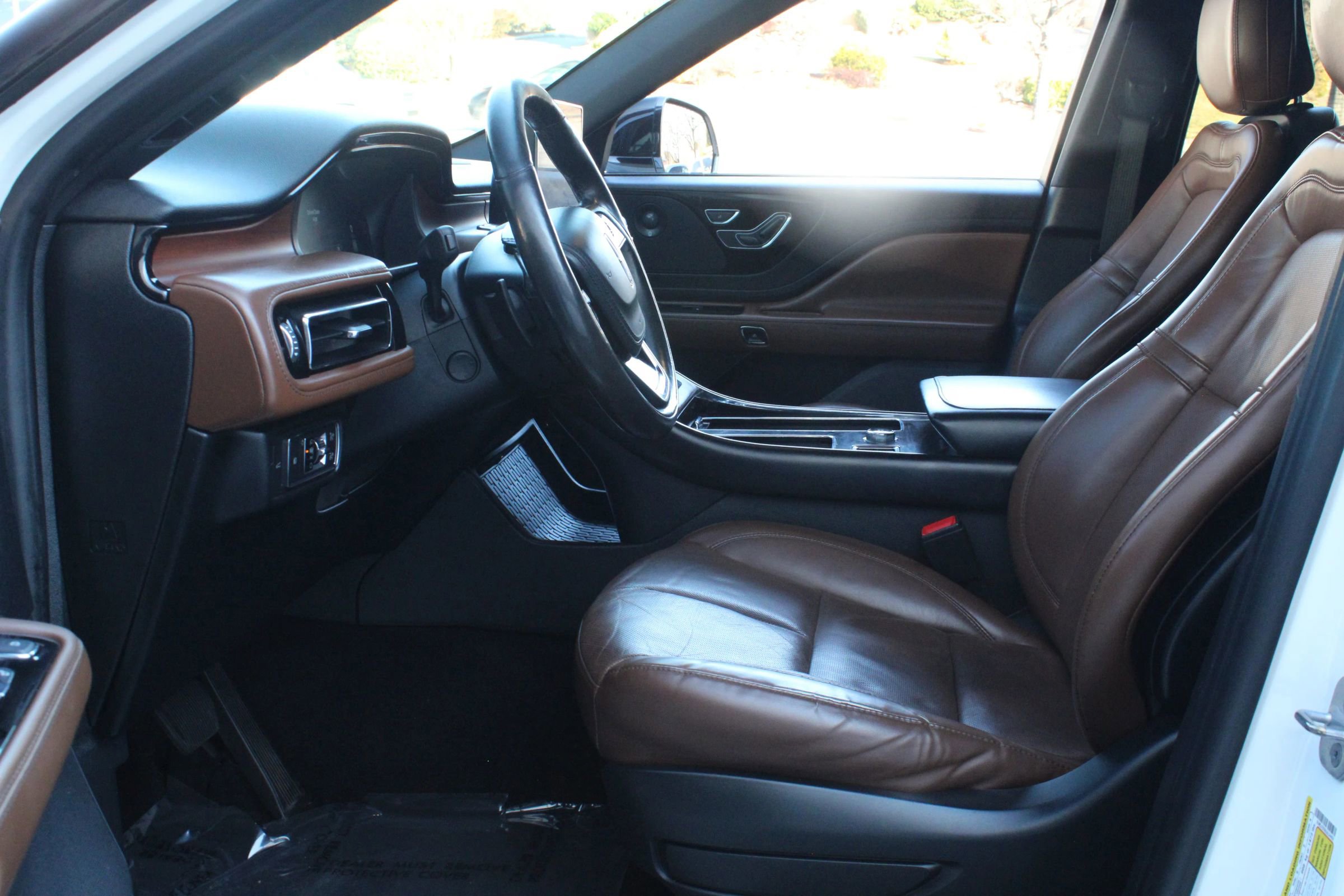 Used 2020 Lincoln Aviator Reserve w/ Equipment Group 201A image 41