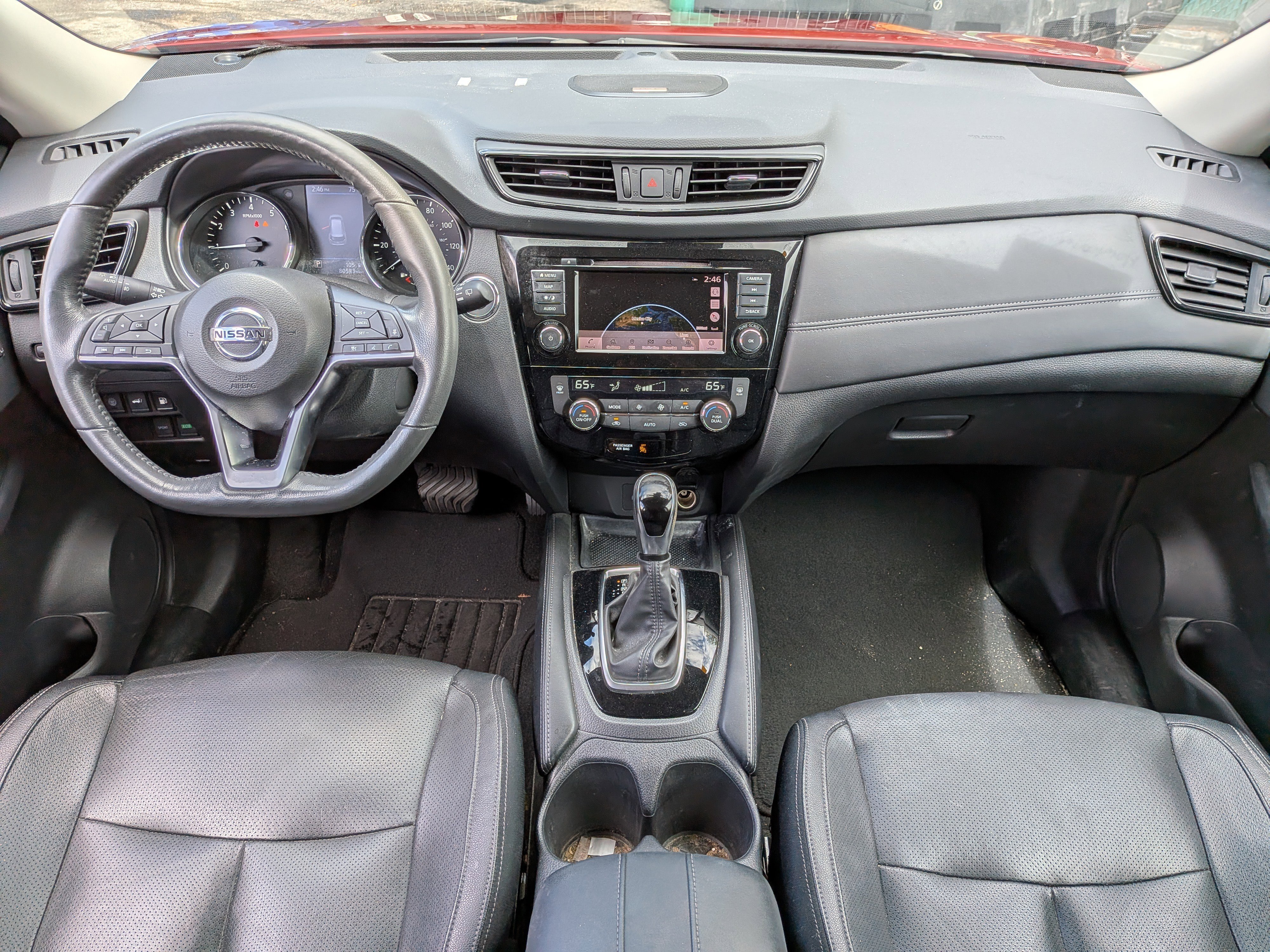 Used 2018 Nissan Rogue SL w/ Premium Package image 16