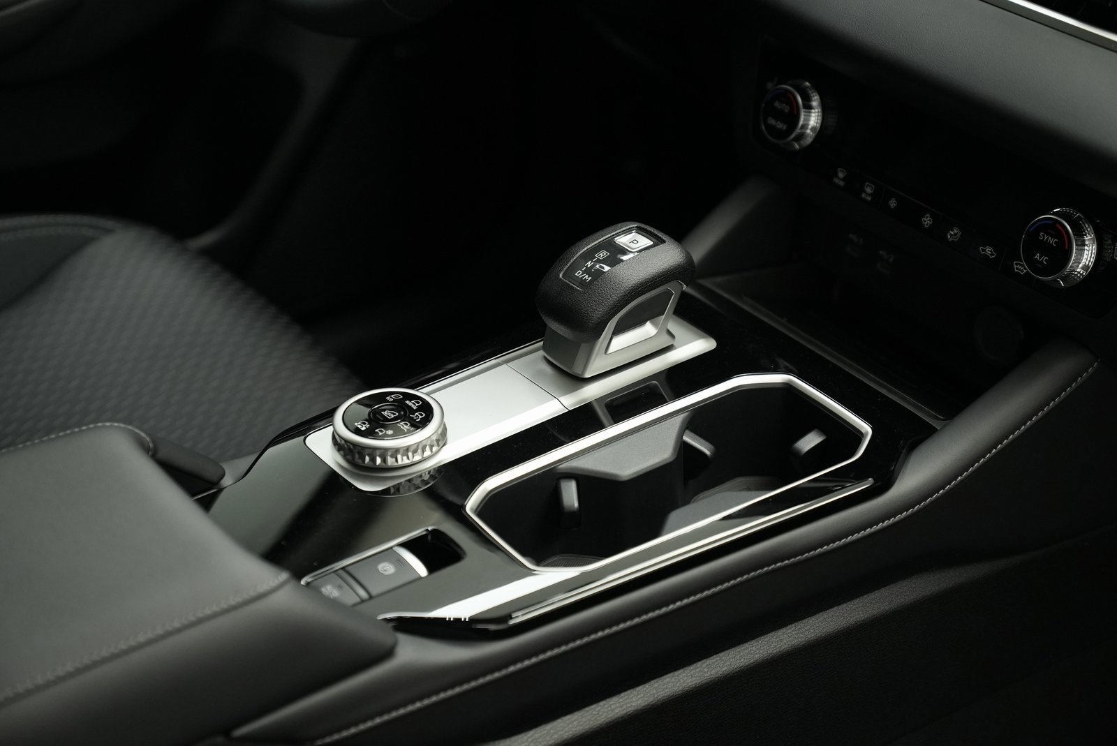 Used 2025 Mitsubishi Outlander ES image 33