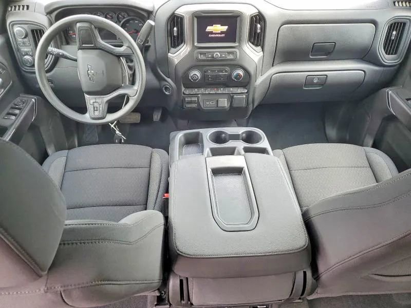 Used 2026 Chevrolet Silverado 1500 Custom Trail Boss w/ Midnight Edition AWD/4WD image 8