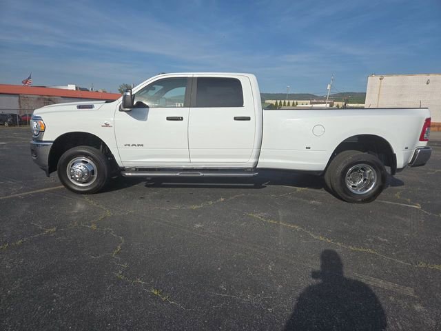 Used 2024 RAM 3500 Big Horn AWD/4WD image 5