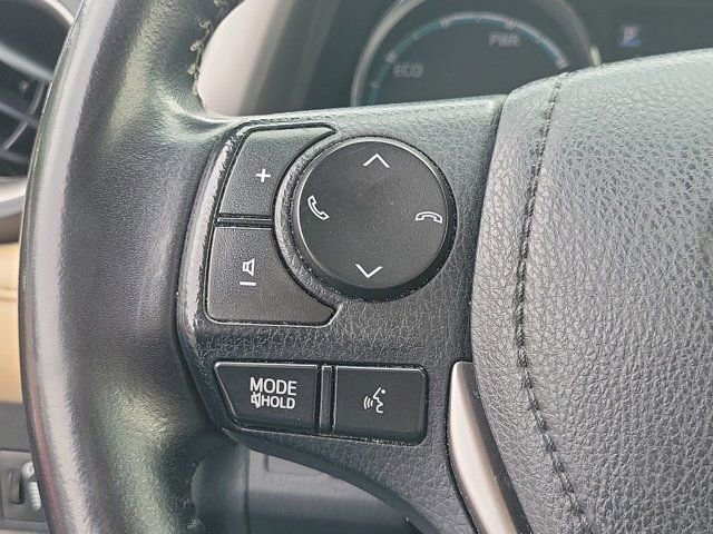 Used 2017 Toyota RAV4 Limited image 31
