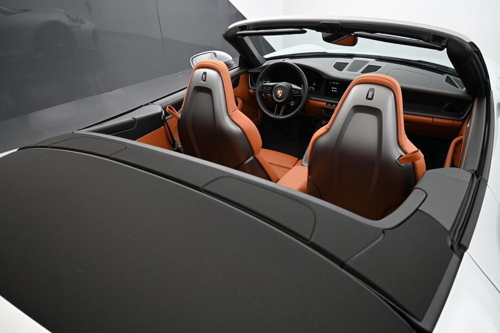Certified 2026 Porsche 911 Carrera RWD image 26