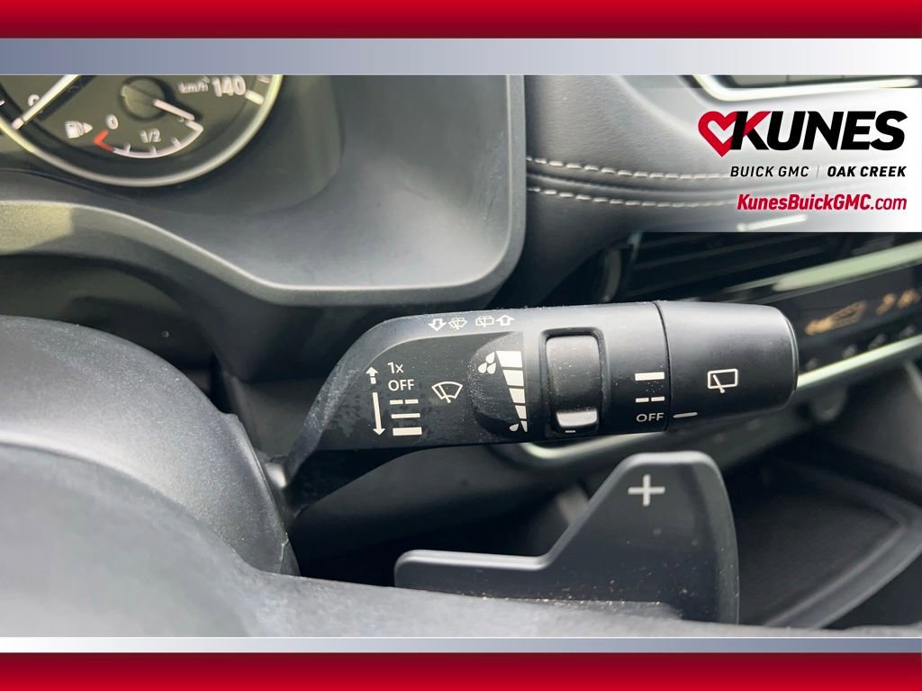 Used 2022 Nissan Rogue SV image 13