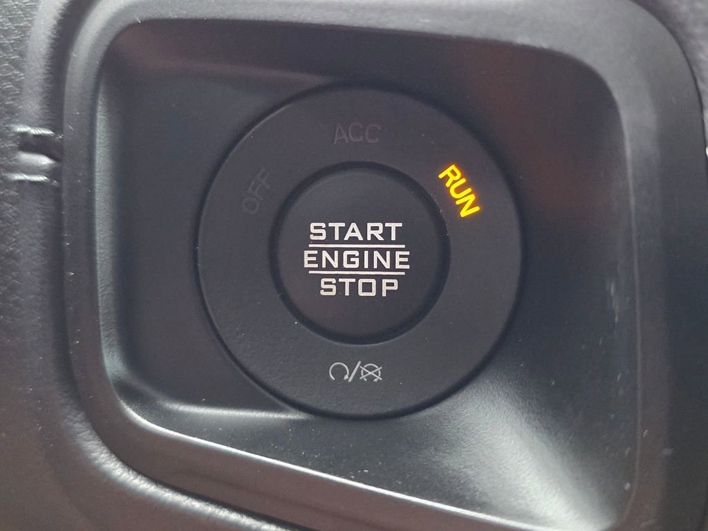 Used 2025 Jeep Wrangler Rubicon image 43