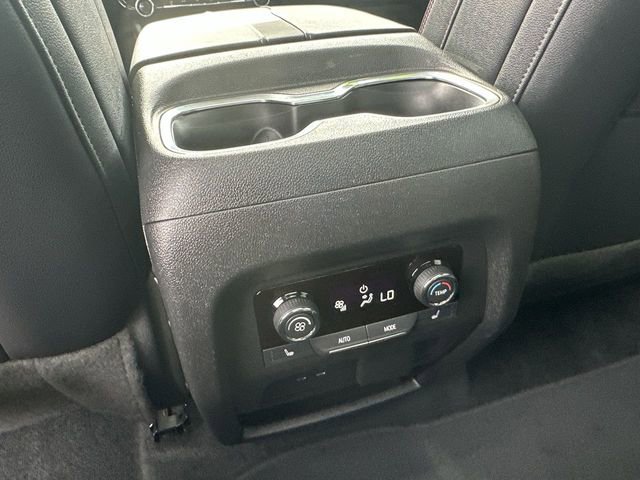 Used 2024 Chevrolet Traverse RS image 22