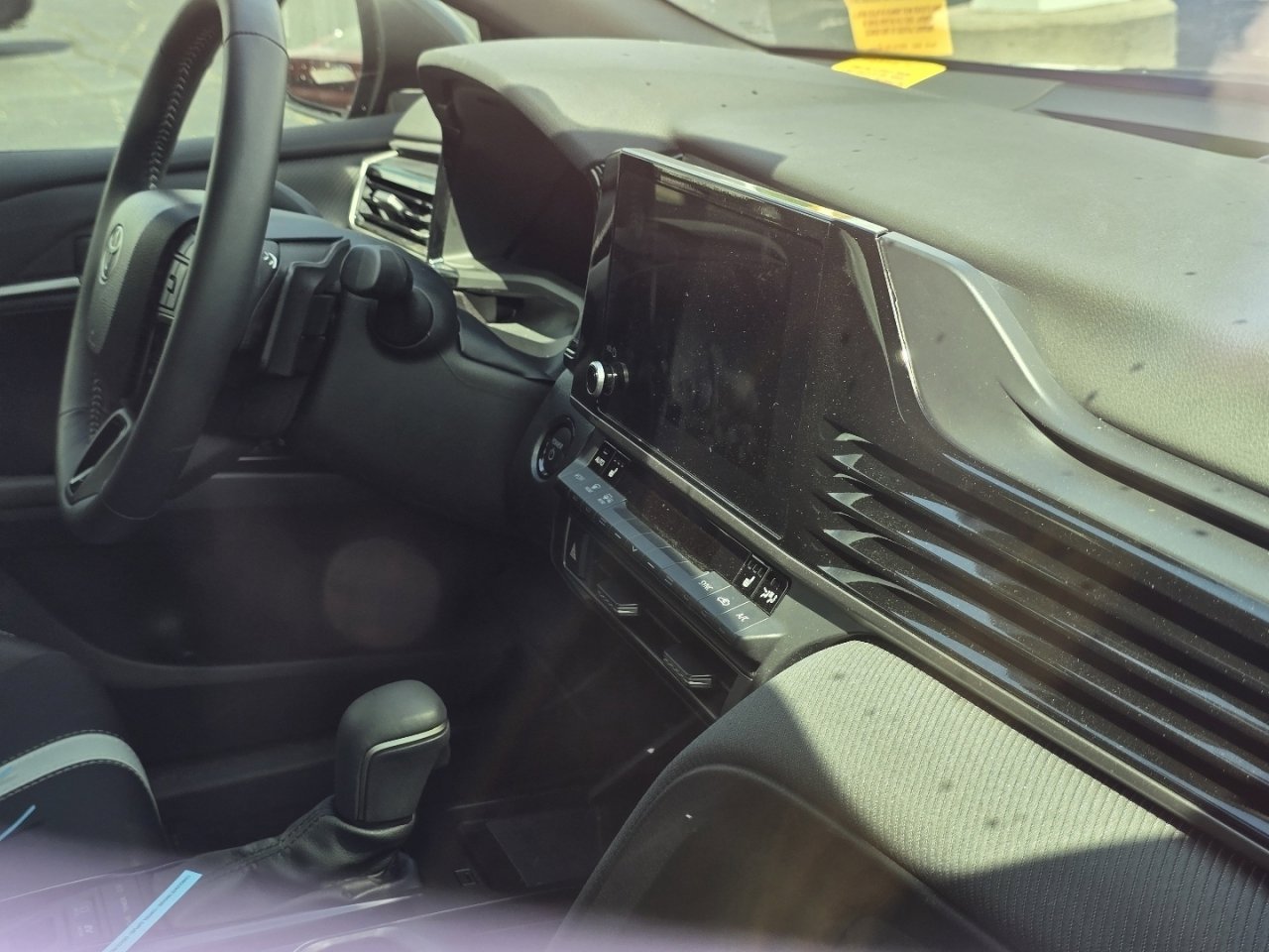 Used 2026 Toyota Camry SE w/ Convenience Package FWD image 15