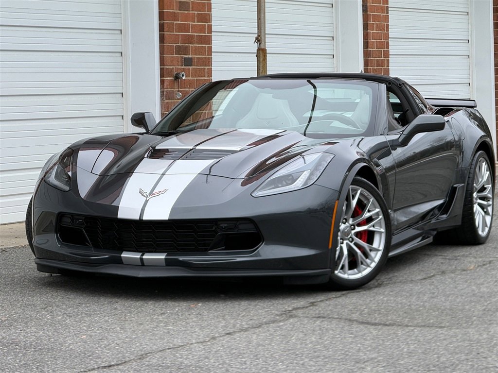 Used 2018 Chevrolet Corvette Z06 RWD image 12
