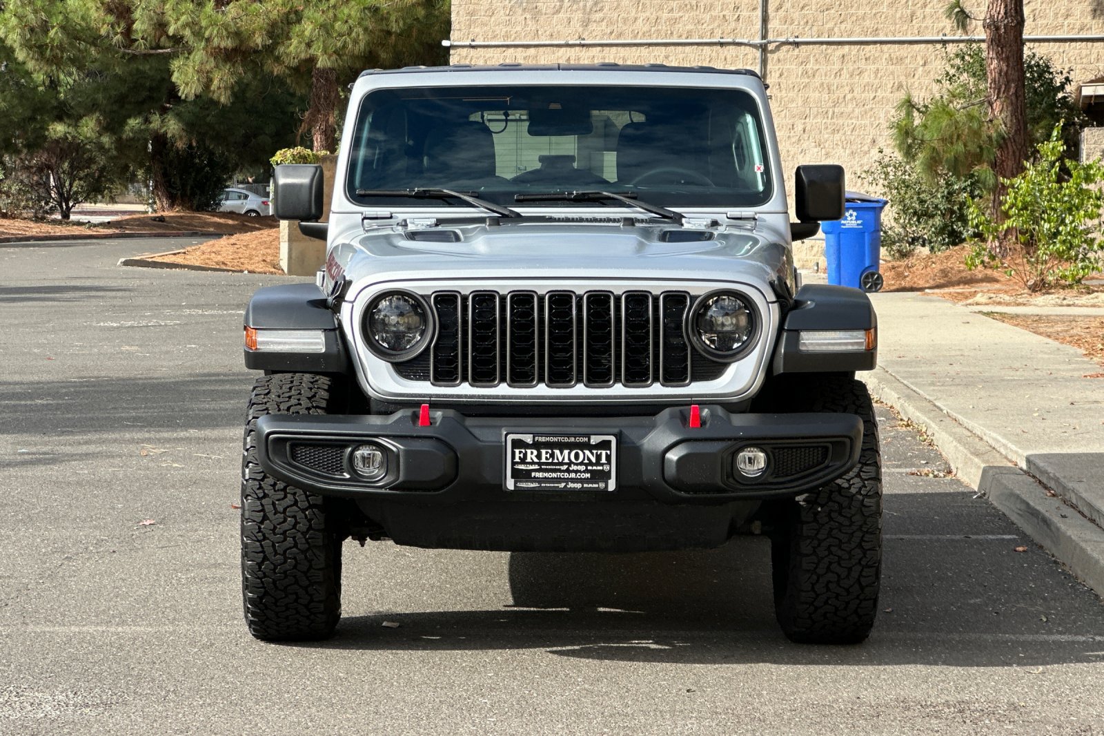 Used 2024 Jeep Wrangler Unlimited Rubicon AWD/4WD image 8
