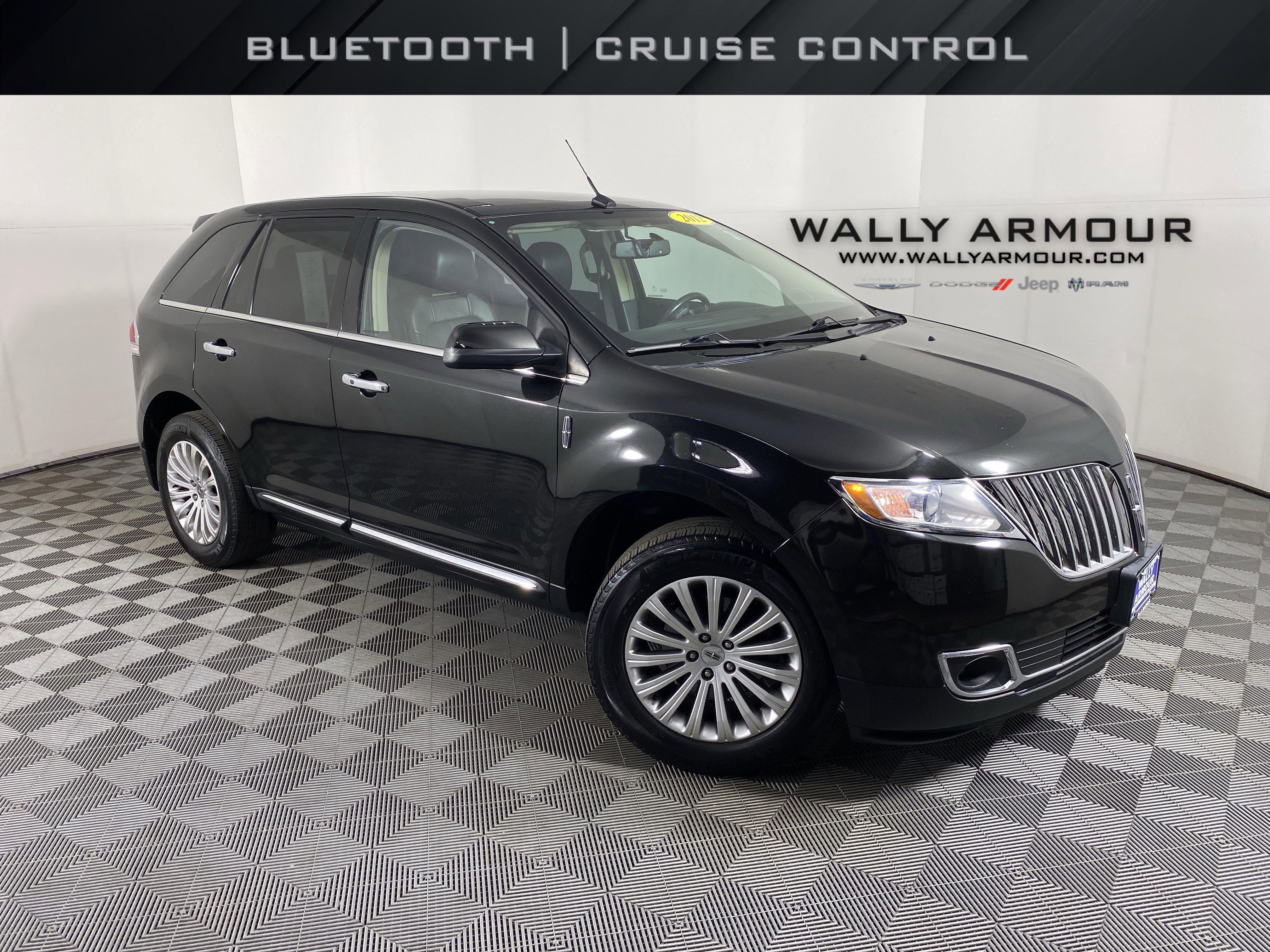 Used 2012 Lincoln MKX AWD image 1