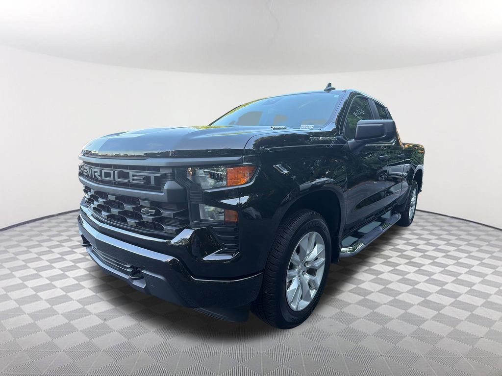 Used 2025 Chevrolet Silverado 1500 Custom RWD image 1