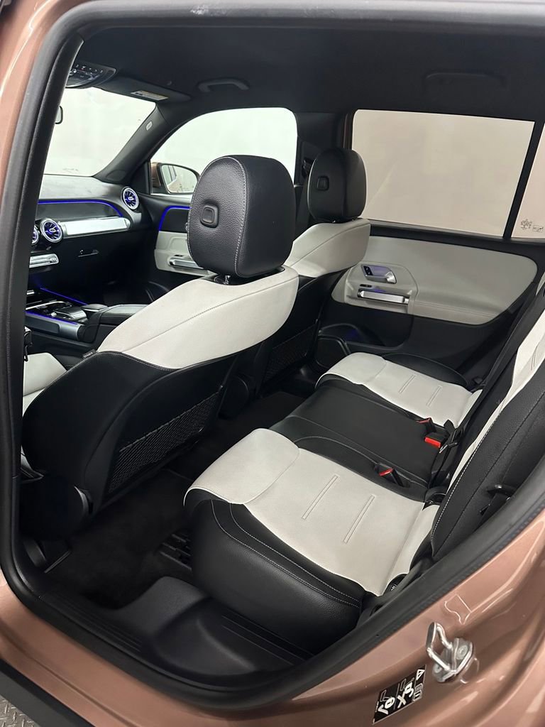Used 2022 Mercedes-Benz GLB 35 AMG 4MATIC image 22