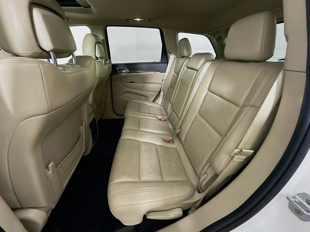 Used 2011 Jeep Grand Cherokee Limited w/ Luxury Group II AWD/4WD image 32