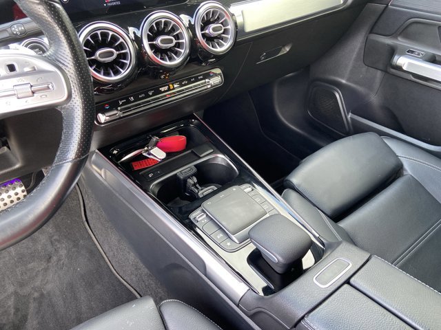 Used 2021 Mercedes-Benz GLB 250 4MATIC image 23