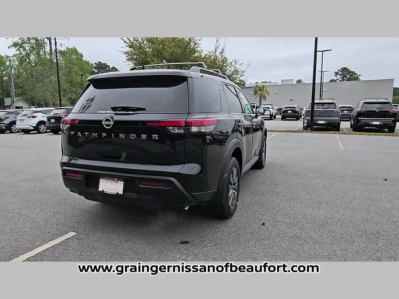 New 2026 Nissan Pathfinder SV FWD image 32