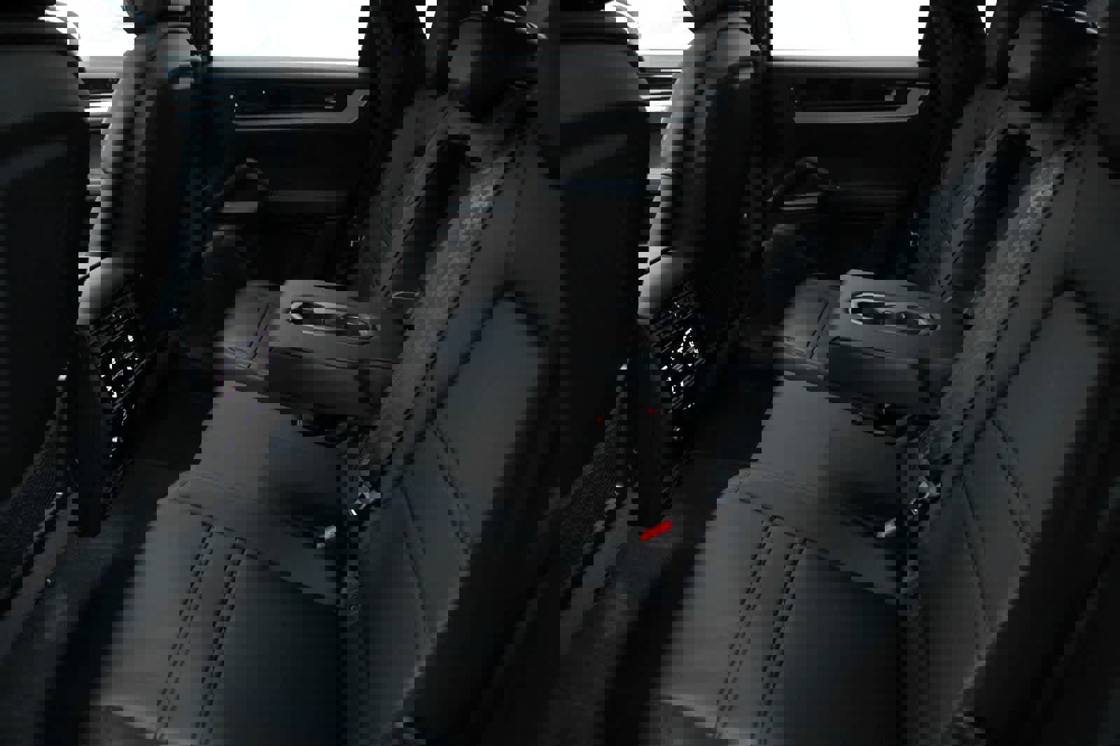 New 2026 Porsche Cayenne Coupe image 37