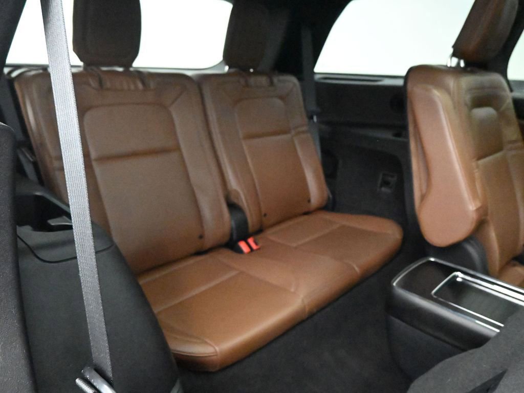 Used 2022 Lincoln Aviator Reserve w/ Equipment Group 201A image 24