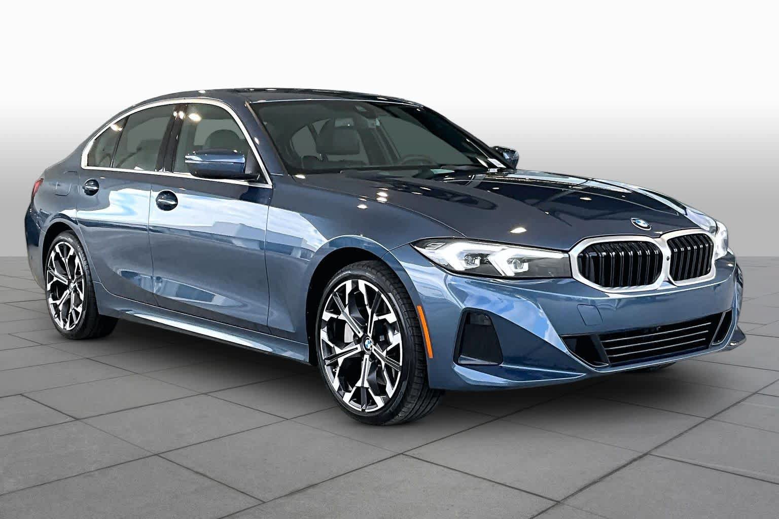 Used 2026 BMW 330i Sedan RWD image 2