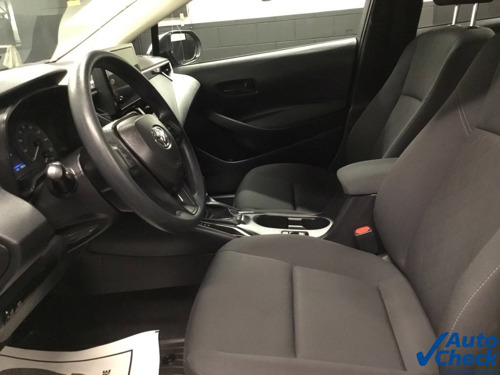 Used 2025 Toyota Corolla LE w/ LE Premium Package FWD image 24