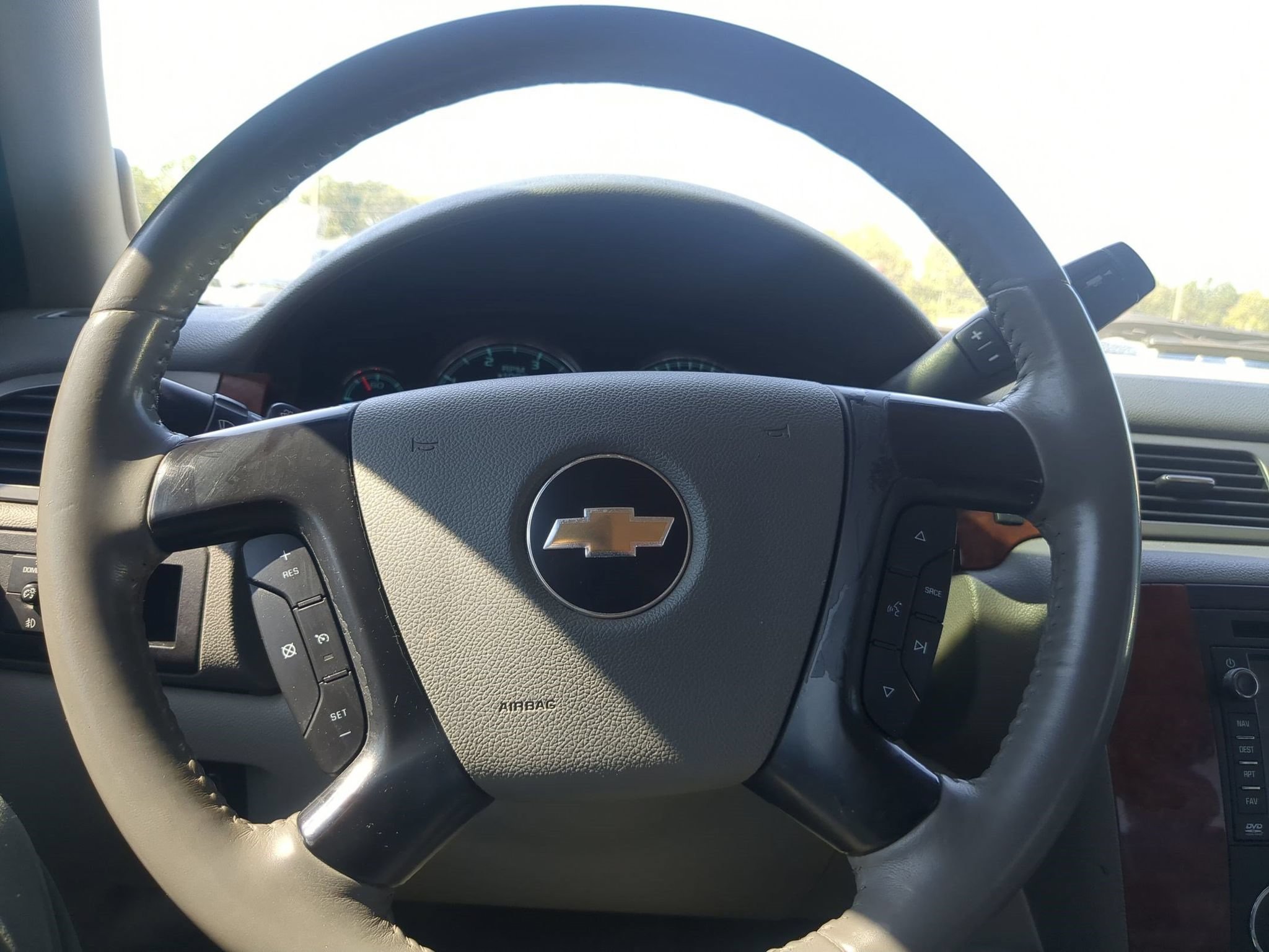 Used 2008 Chevrolet Silverado 3500 LTZ w/ EZ-Lift Tailgate Package RWD image 16