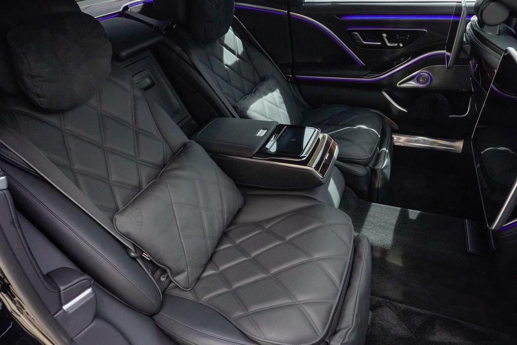 Used 2025 Mercedes-Benz Maybach S 680 4MATIC image 27