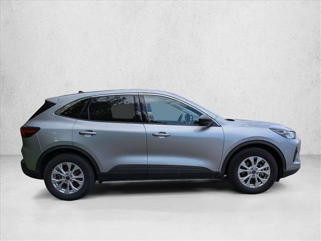 Used 2023 Ford Escape Active w/ Cold Weather Package FWD image 4