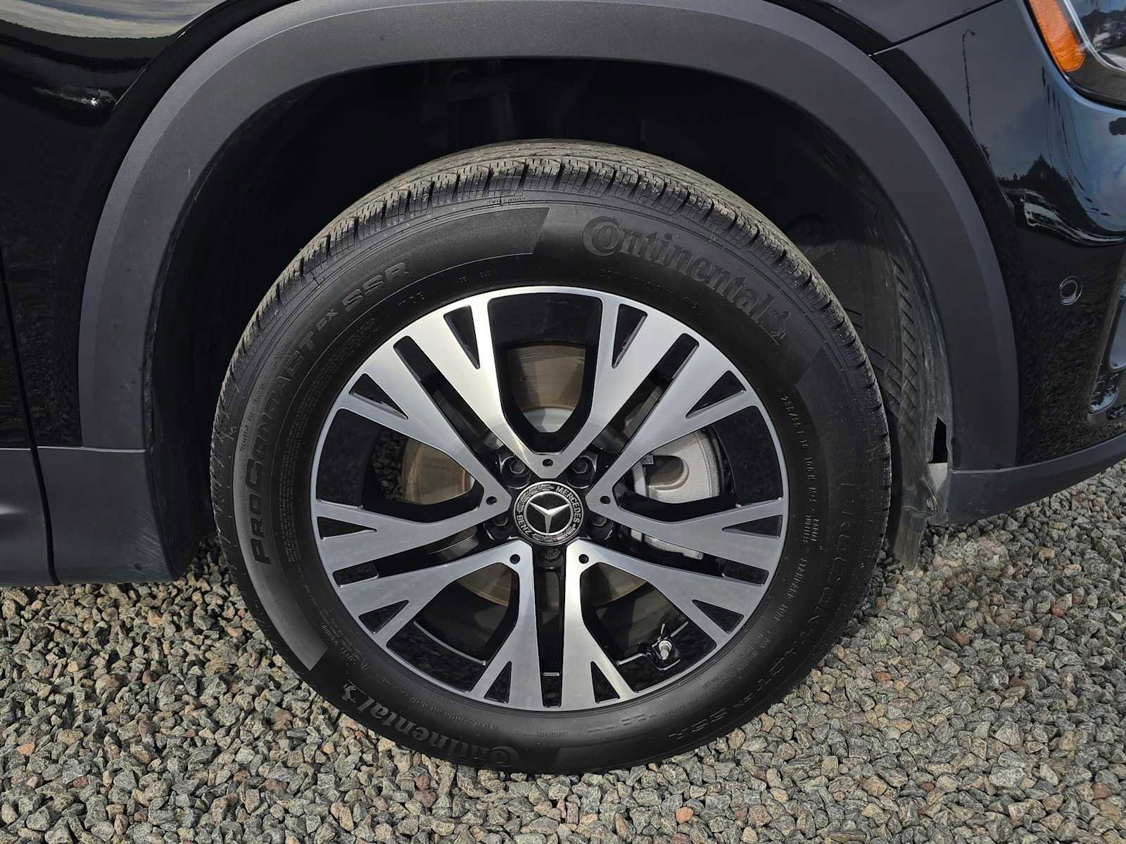 Used 2025 Mercedes-Benz GLB 250 4MATIC image 9