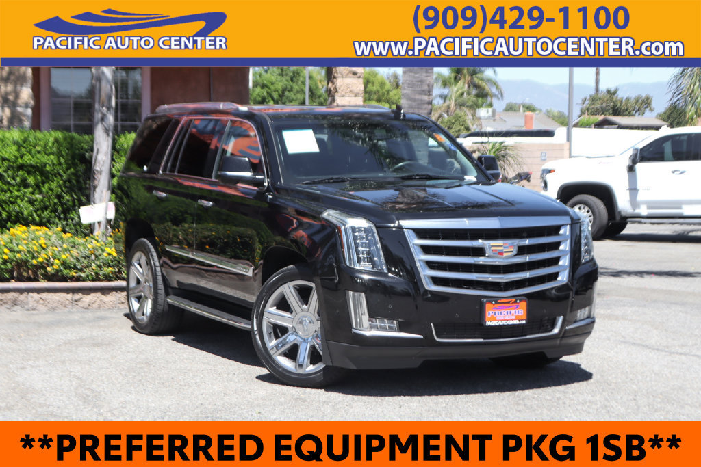 Used 2017 Cadillac Escalade Luxury AWD/4WD image 1