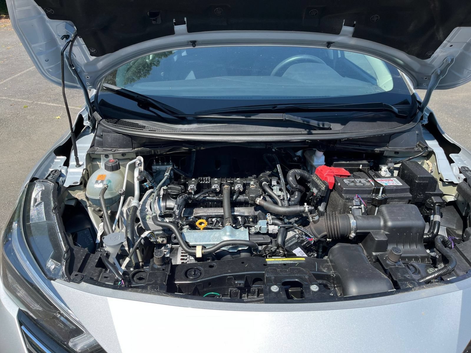Used 2025 Nissan Versa SV FWD image 33