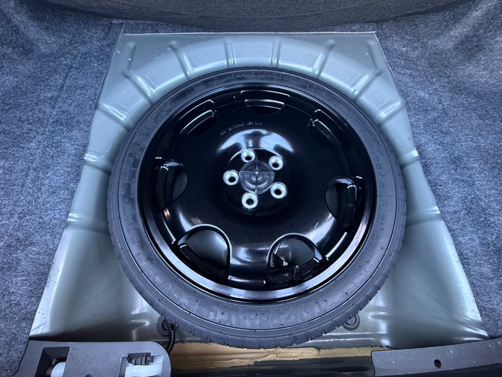 Used 2019 Ford Mustang Premium RWD image 32