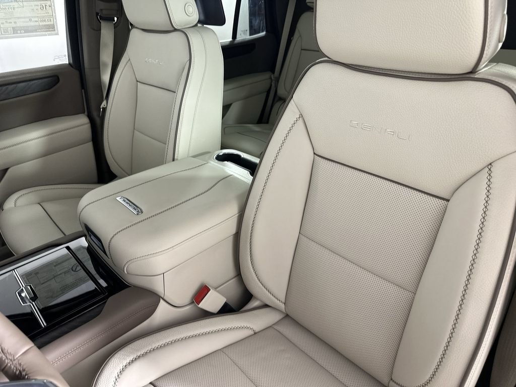 New 2026 GMC Yukon Denali w/ Advanced Technology Package AWD/4WD image 22