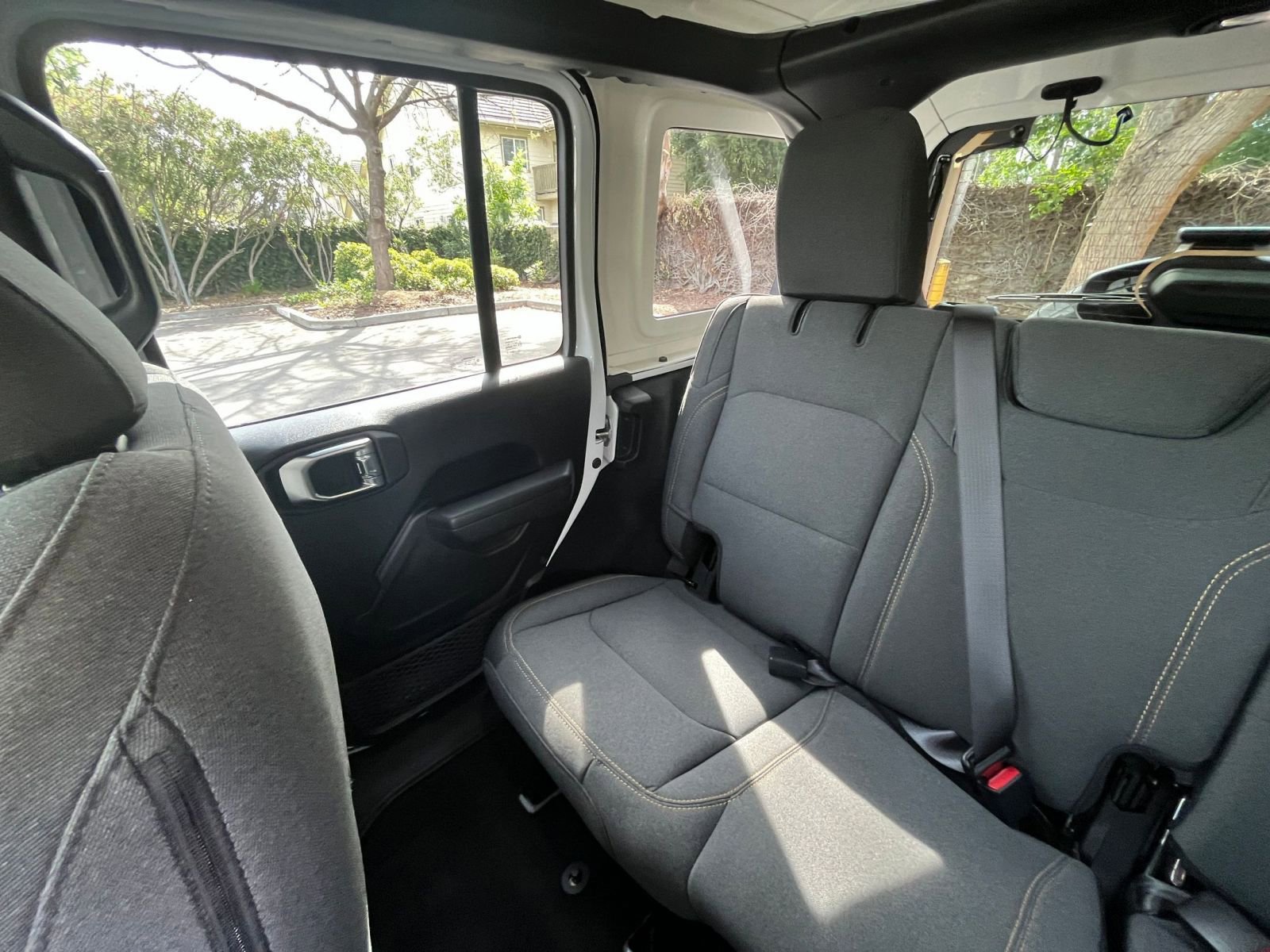 Used 2025 Jeep Wrangler Unlimited Sport AWD/4WD image 38