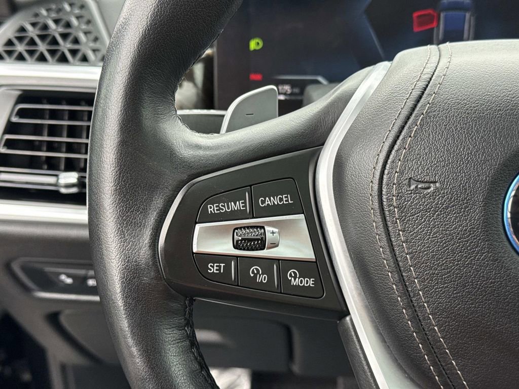 Used 2025 BMW X5 xDrive50e AWD/4WD image 19