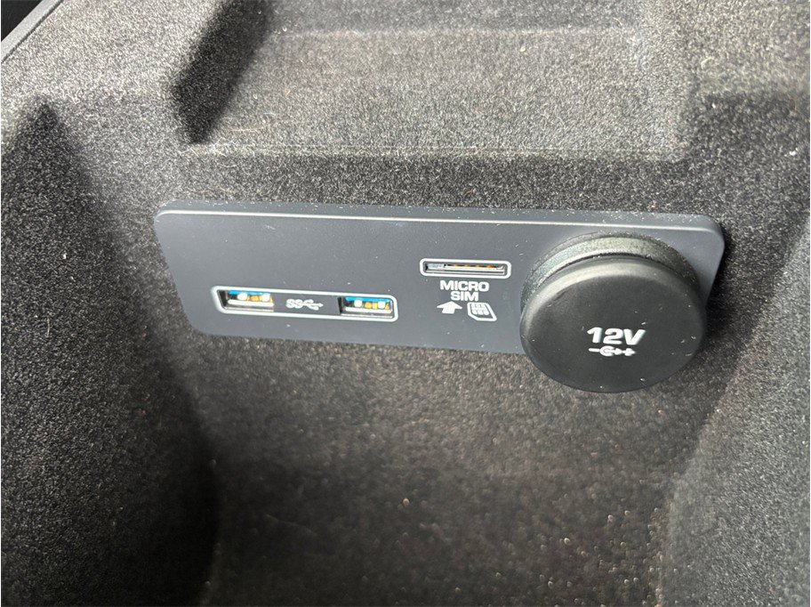 Used 2019 Jaguar F-PACE Premium AWD/4WD image 39