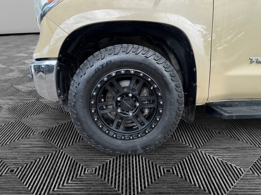 Used 2020 Toyota Tundra SR5 w/ SR5 Leather Package RWD image 9