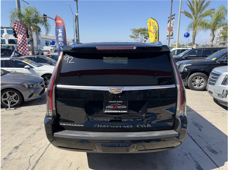 Used 2016 Cadillac Escalade Platinum AWD/4WD image 14