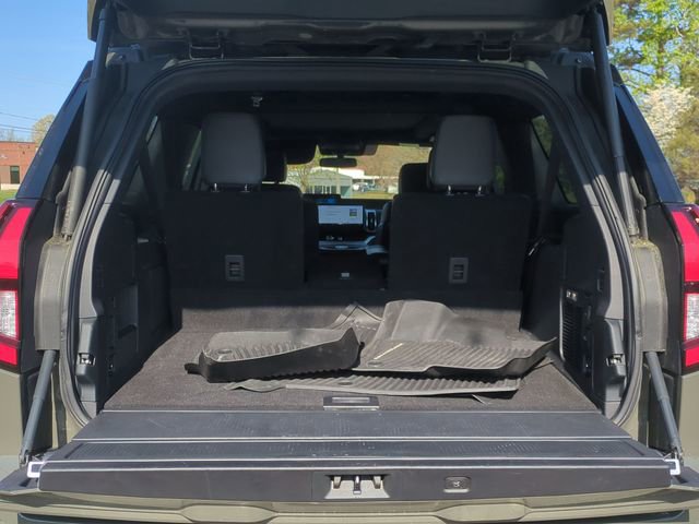 Used 2025 Ford Expedition Max Platinum w/ Stealth Performance Package image 32