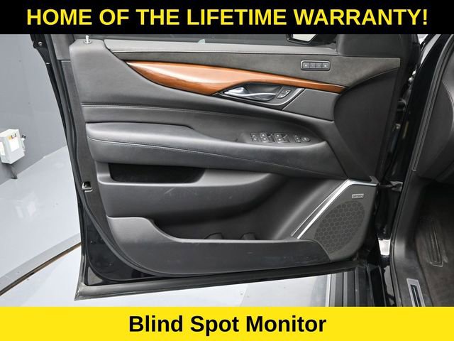 Used 2020 Cadillac Escalade Premium Luxury image 11