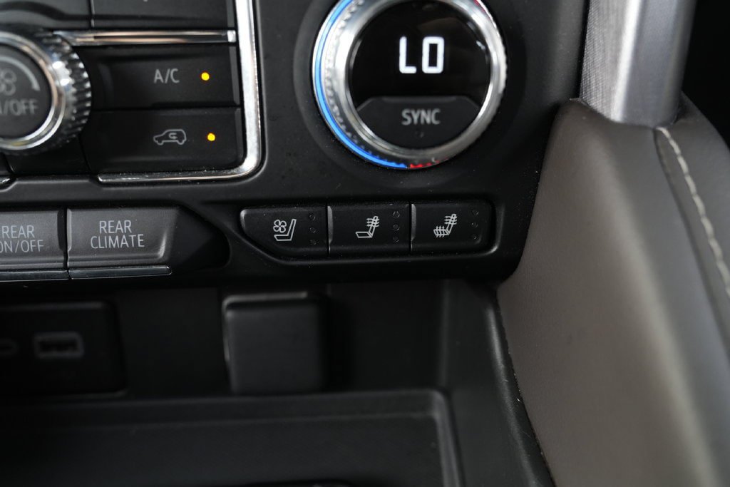 Used 2024 GMC Yukon SLT RWD image 60