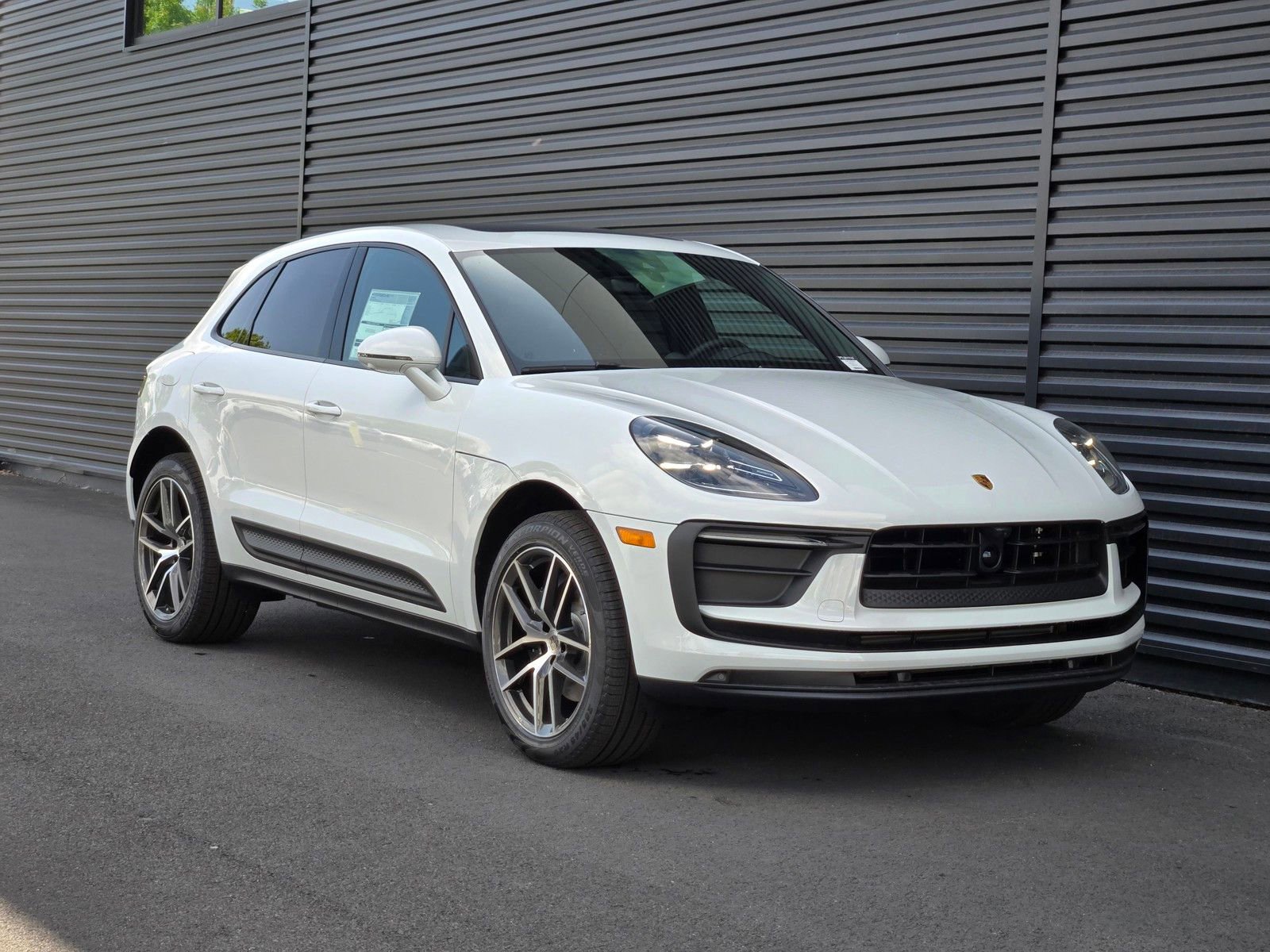 New 2026 Porsche Macan AWD/4WD image 9