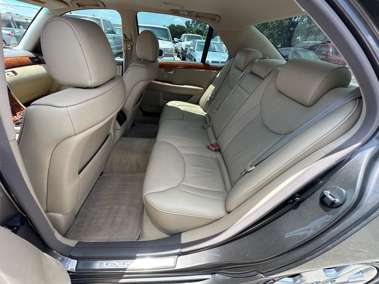 Used 2004 Lexus LS 430 w/ Premium Pkg RWD image 22