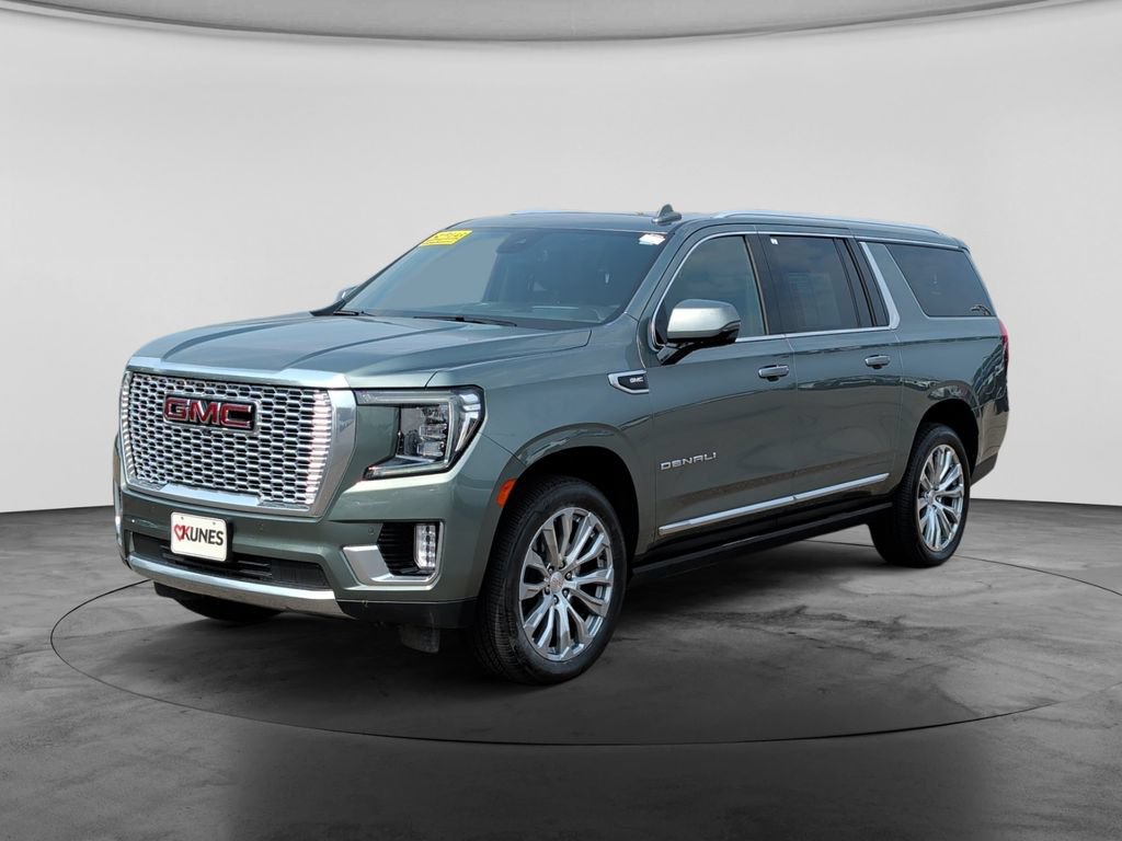 Used 2023 GMC Yukon XL Denali AWD/4WD image 5