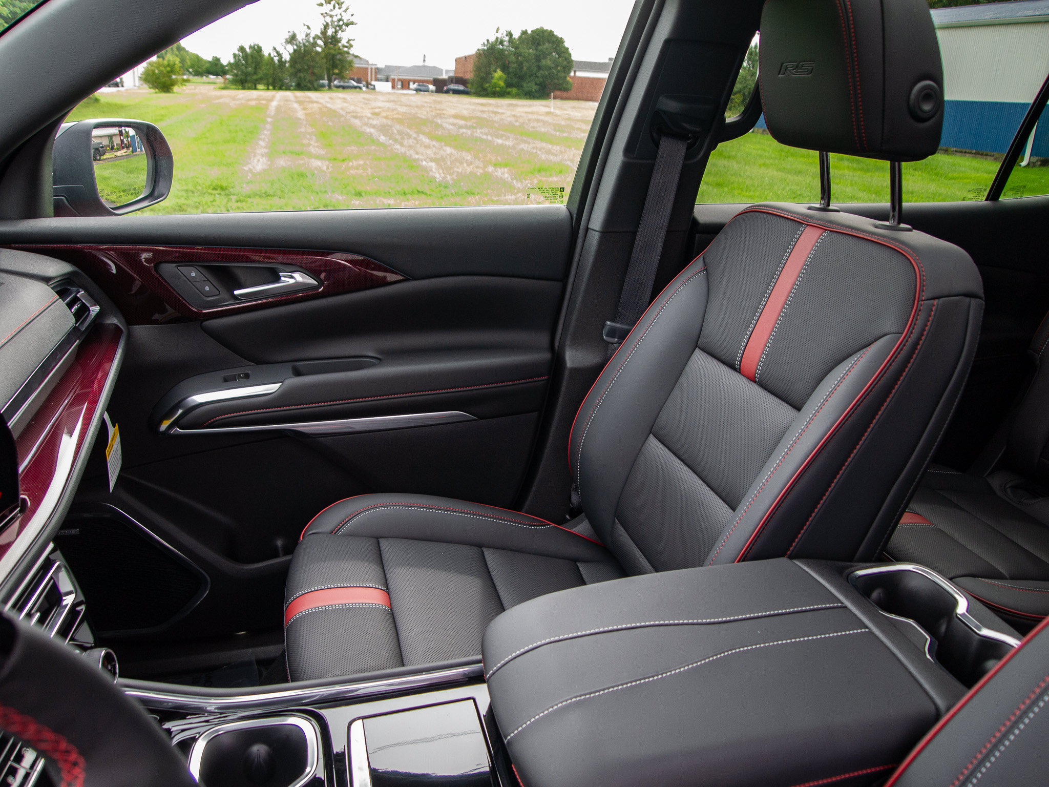 New 2027 Chevrolet Traverse RS AWD/4WD image 14