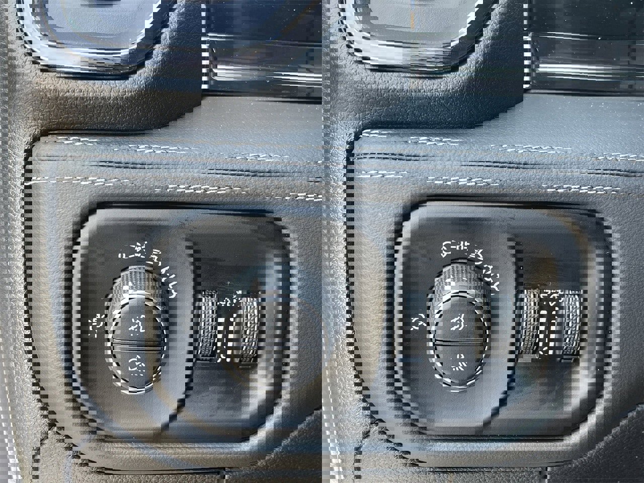 New 2025 RAM 1500 Limited image 18