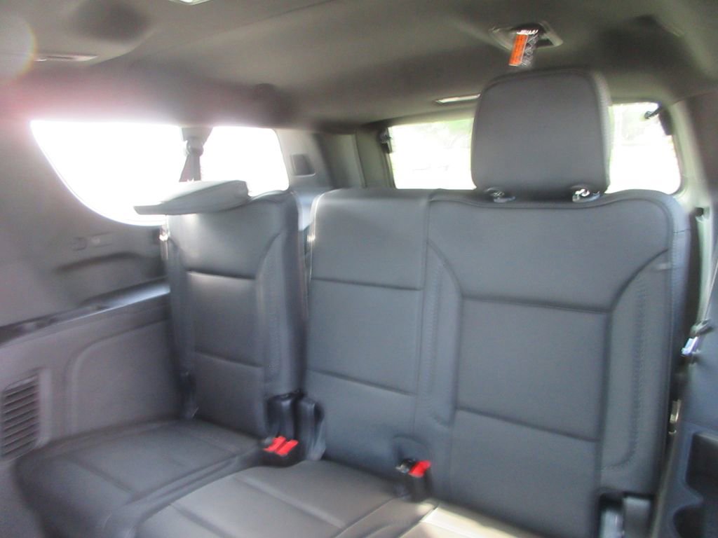 New 2026 GMC Yukon XL Denali w/ Denali Reserve Package AWD/4WD image 14